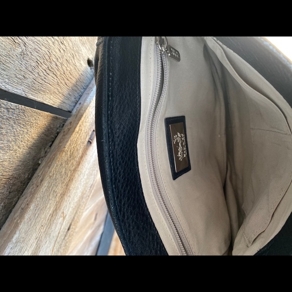 Roots Purse - Picture 3 of 3